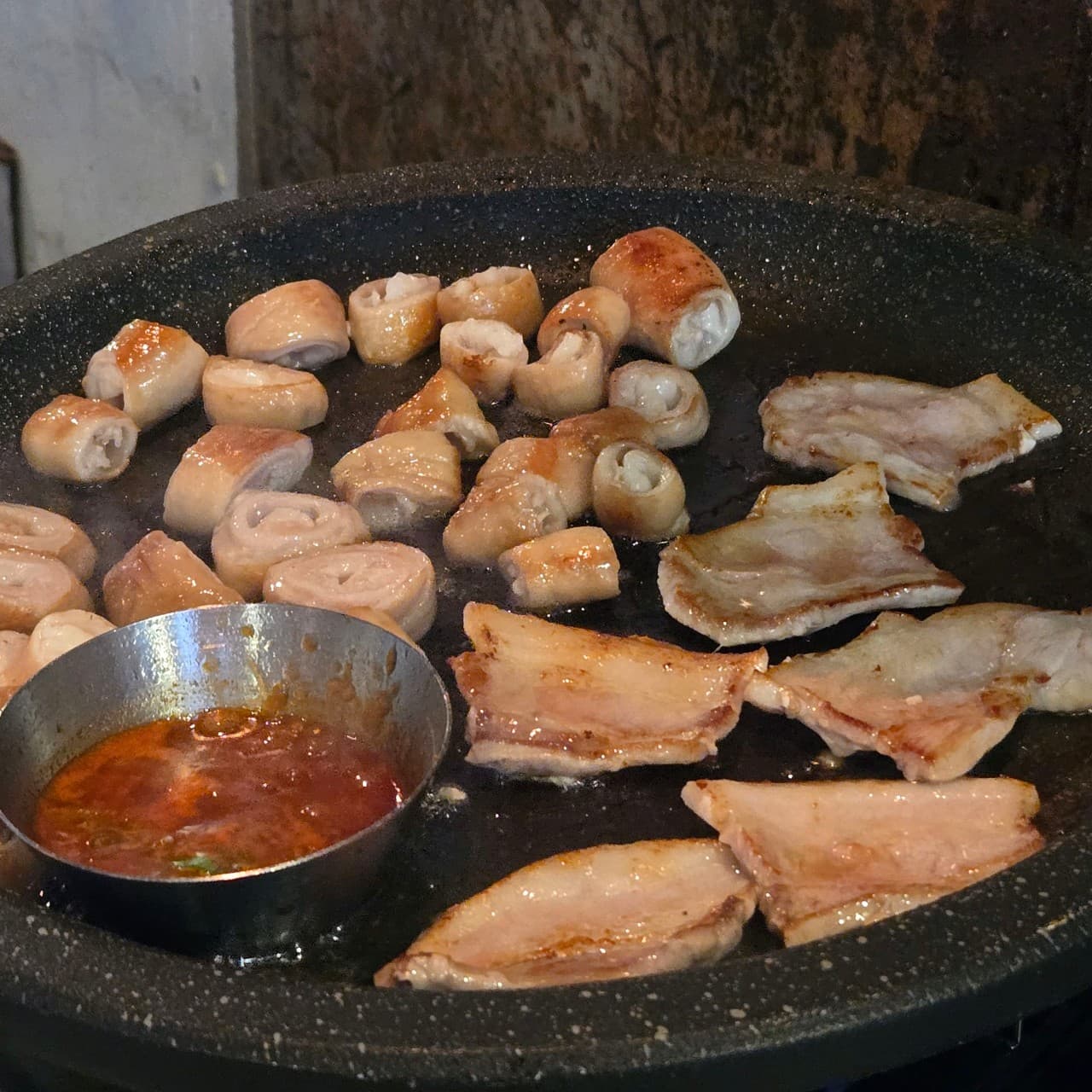 교동막창 윾진이네 조명과 인테리어