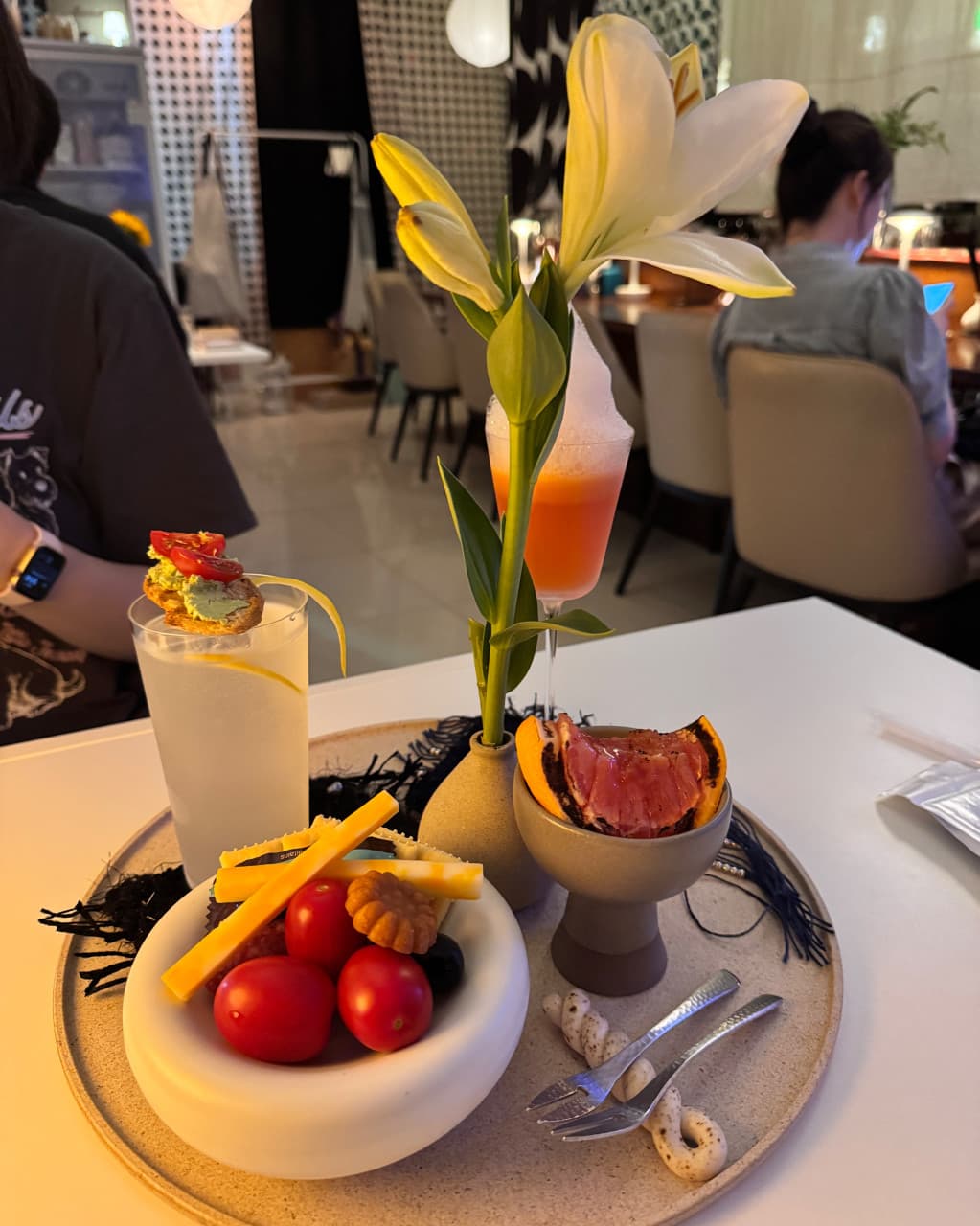 홀로 낮과밤 인천 분위기