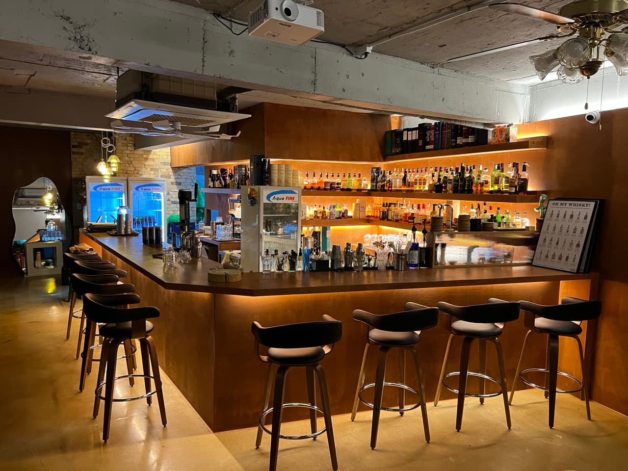 등대이층 전남 내부 전경 - 바(Bar)