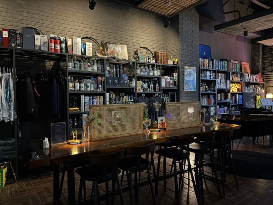 웬즈데이위스키클럽 대전 바(Bar) 사진 5