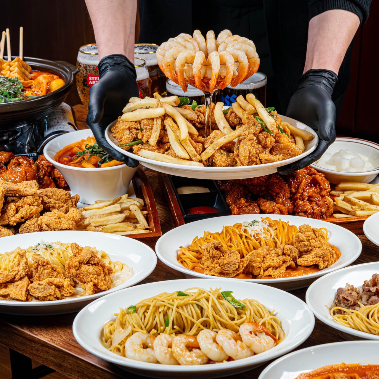 닭장맥주 울산삼산점 내부 전경
