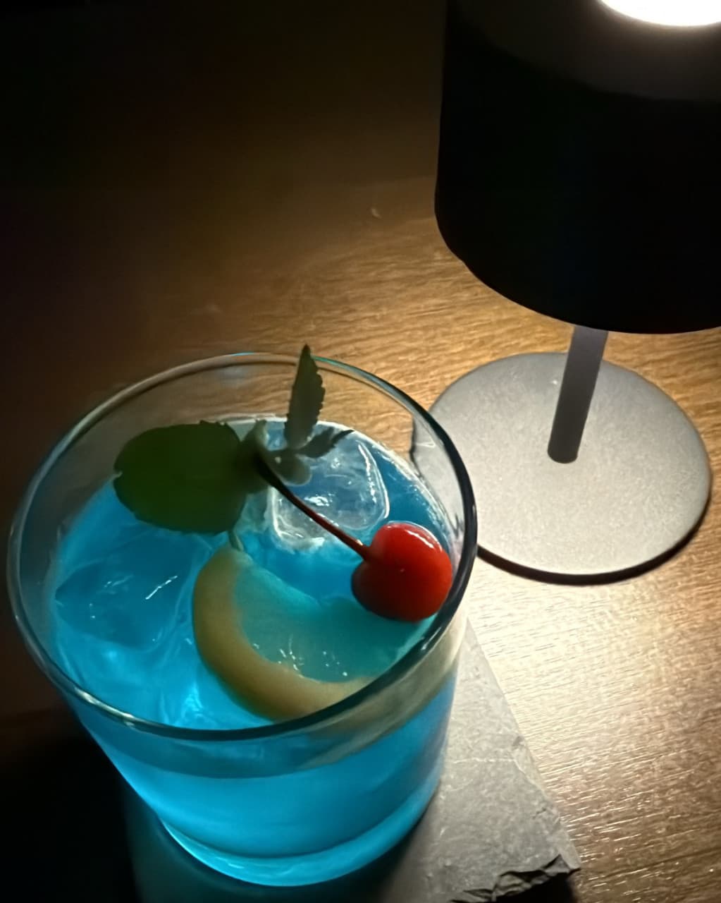 잔향 혼술바 좌석 배치